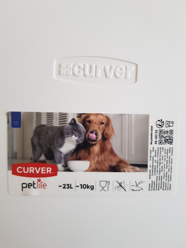 Pojemnik na karmę