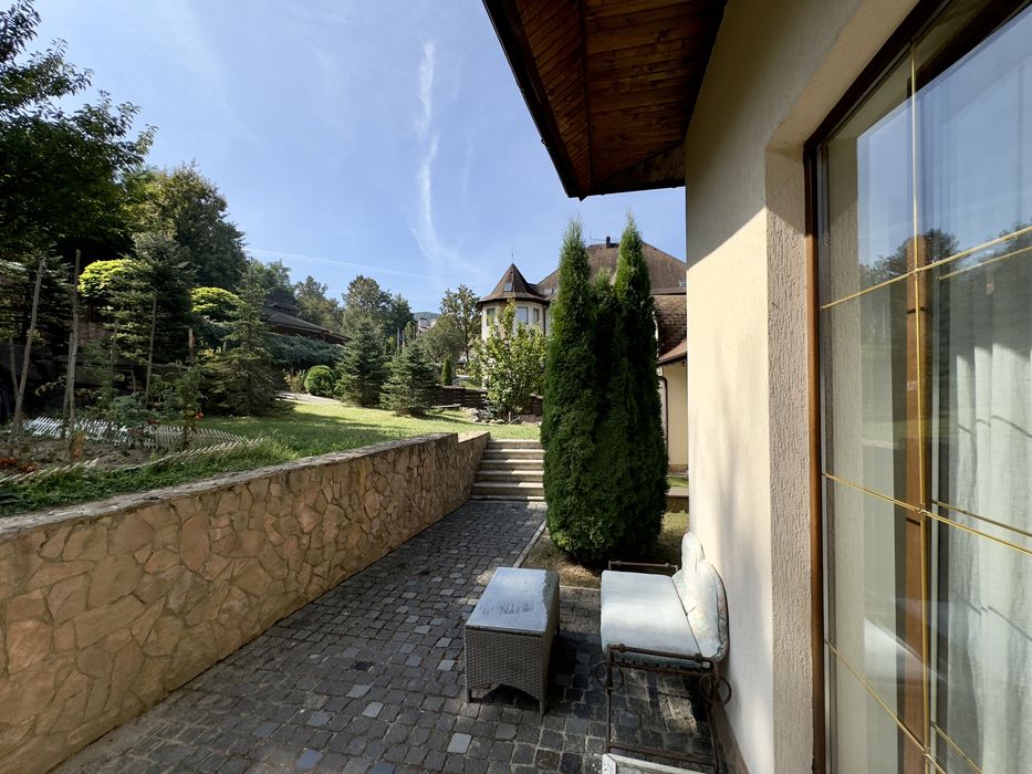 Продаж елітного котеджу 250 м² у Шаянах, Закарпатська обл.