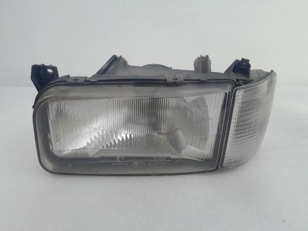 Ótica / farol esquerda VOLKSWAGEN Passat (3A2, 35I)