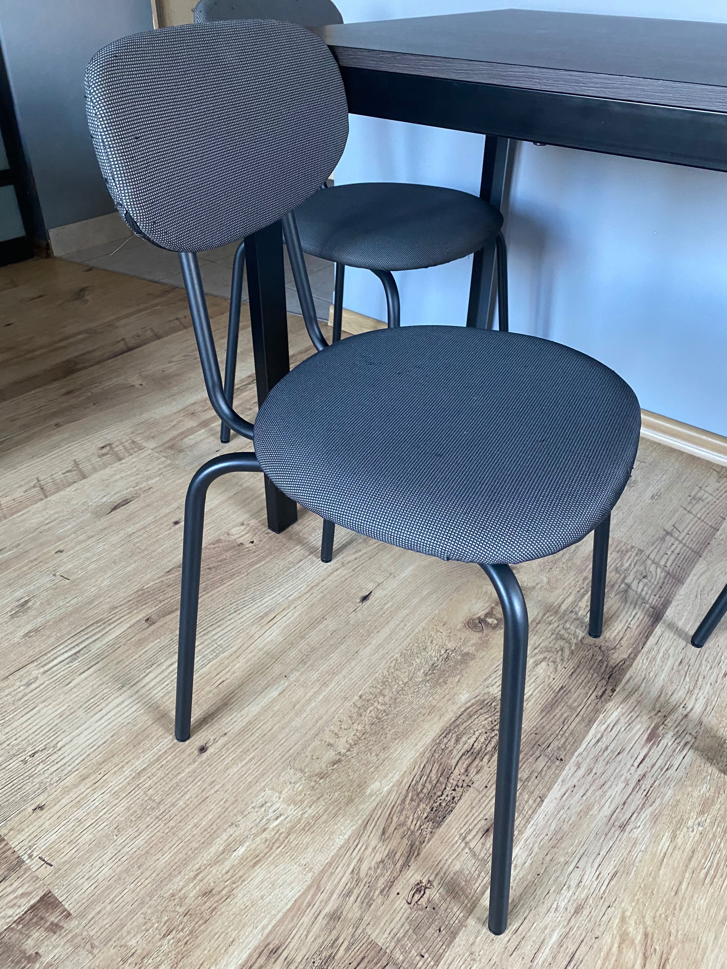 Stół rozkładany + 3 krzesła