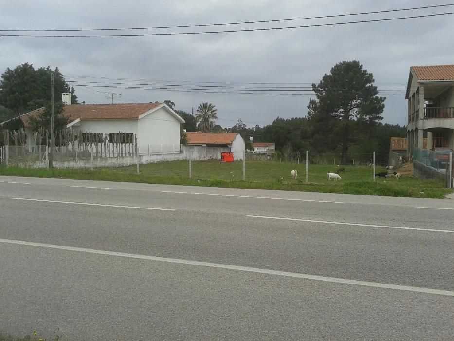 Terreno com cerca de 2000 m2 IC 2 São Jorge Porto de Mós Leiria