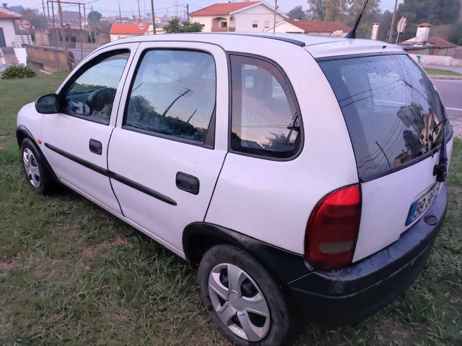 Opel Corsa B 1500TD,1998 fiável,d.assistida,tem afazeres/aceito troca