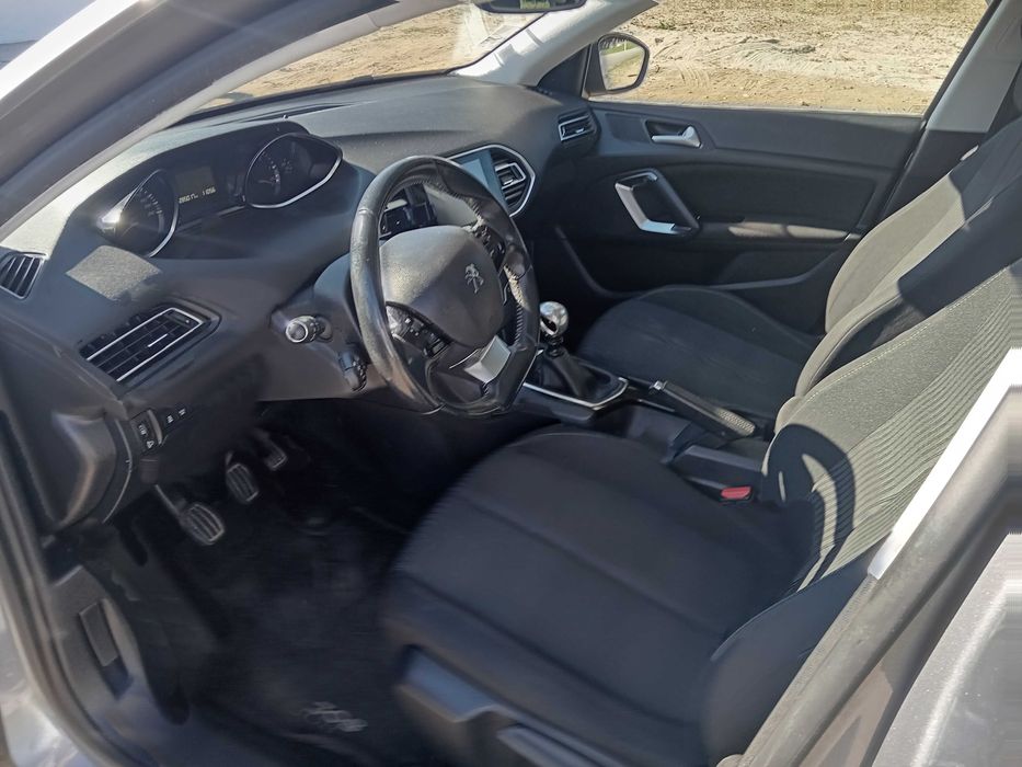 Peugeot 308 SW tecto panorâmico