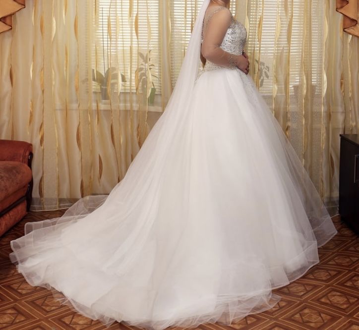 Весільне плаття Laura Style