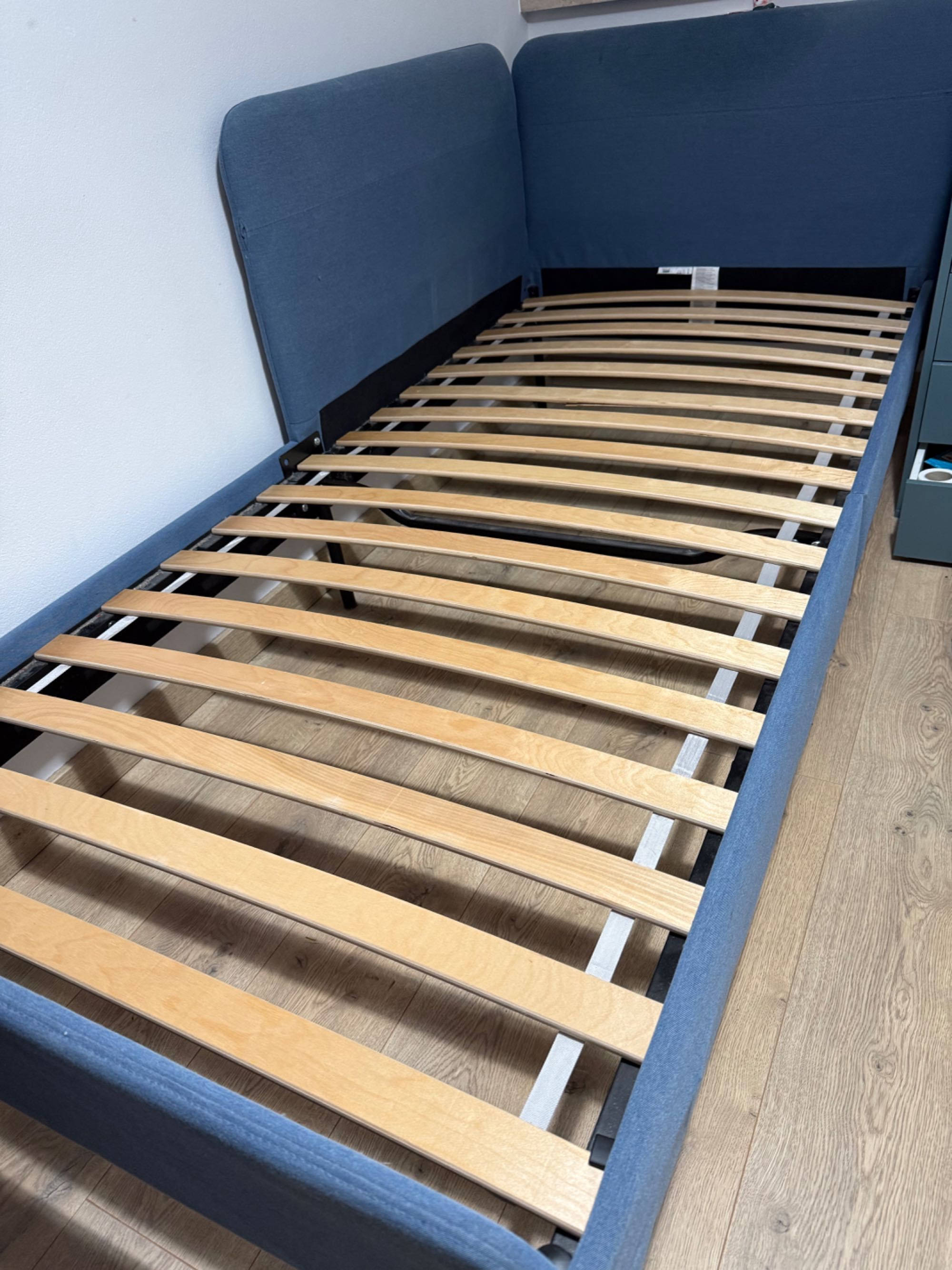 Łóżko Ikea 90 200 tapicerowana rama niebieska