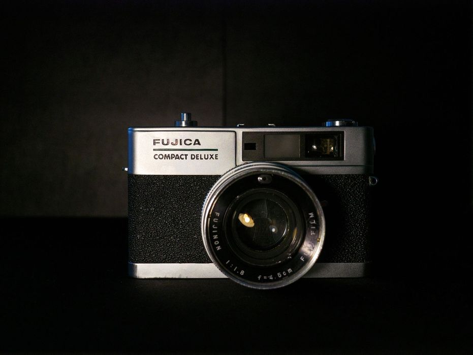 Fujica Compact Deluxe 45mm f/1,8