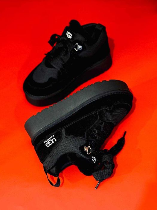 Женские зимние кроссовки ugg черные на меху высокие кросовки