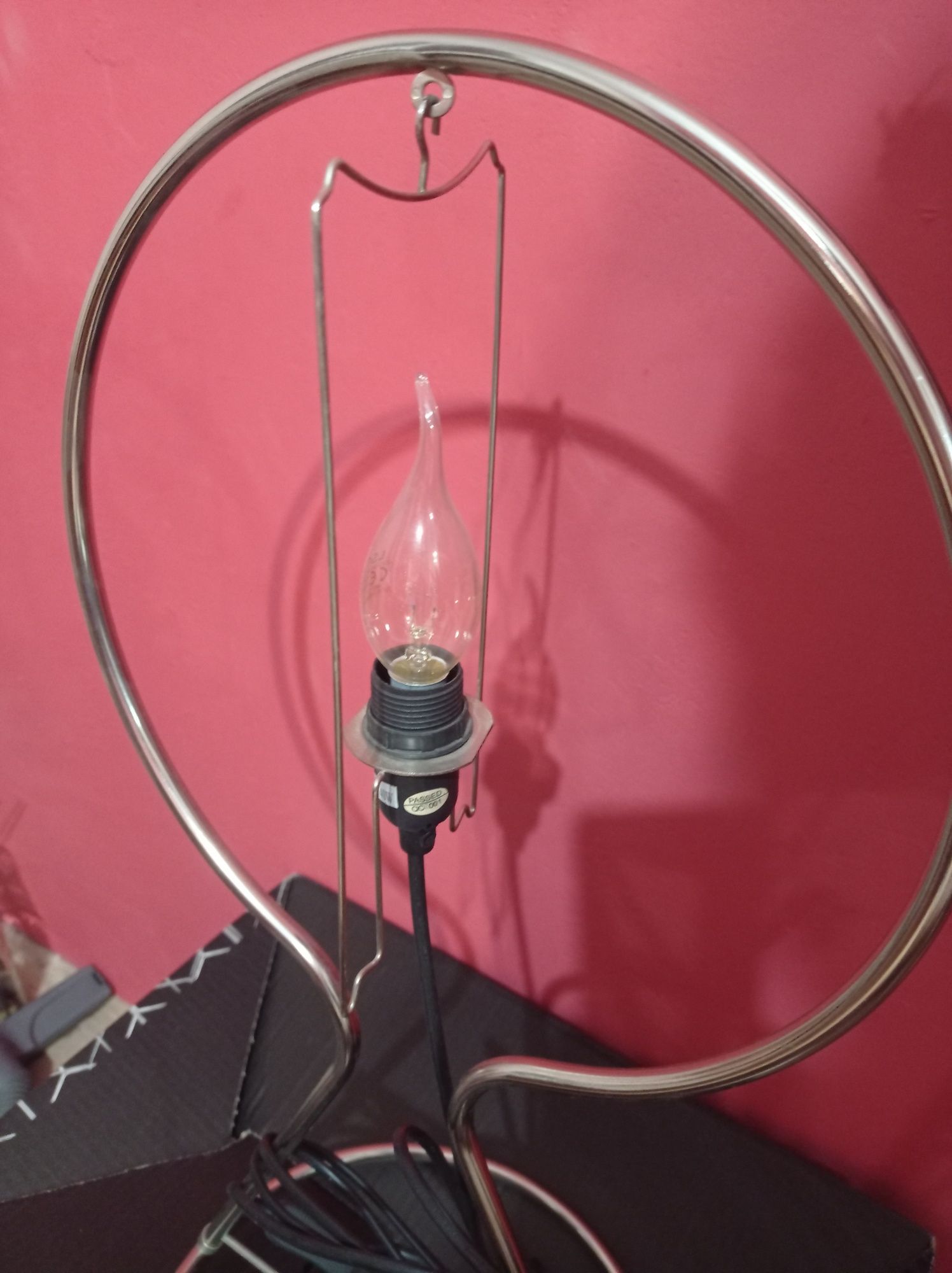 Lampa lampka stołowa srebrna z żarówką
