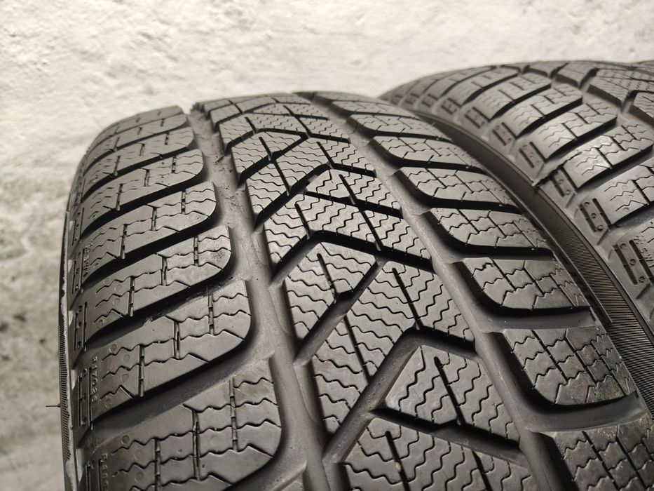 4X 225/55R17 101V XL Pirelli Sottozero 3 Winter 7mm 2023 Zimowe