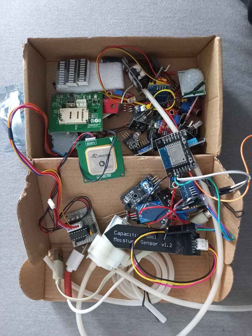 Arduino UNO, Raspberry Pi 0W, ESP 8622, - paczka XXL