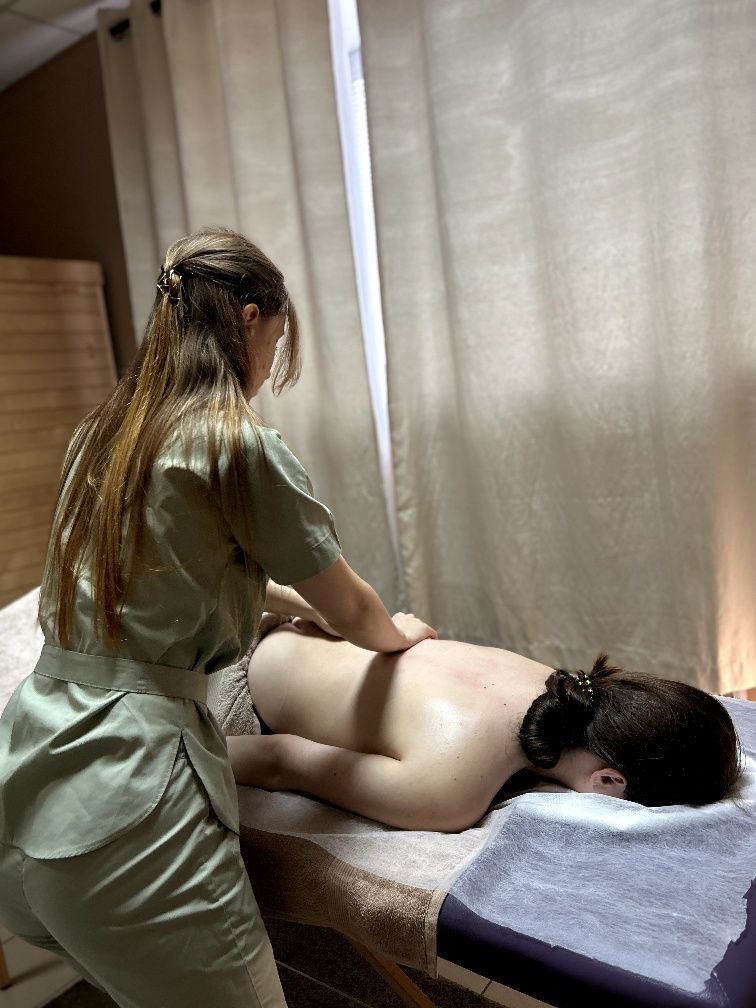 Класичний масаж/ Масаж обличчя / Пресотерапія