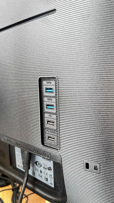 Monitores SAMSUNG procuram casa para continuarem a ser felizes