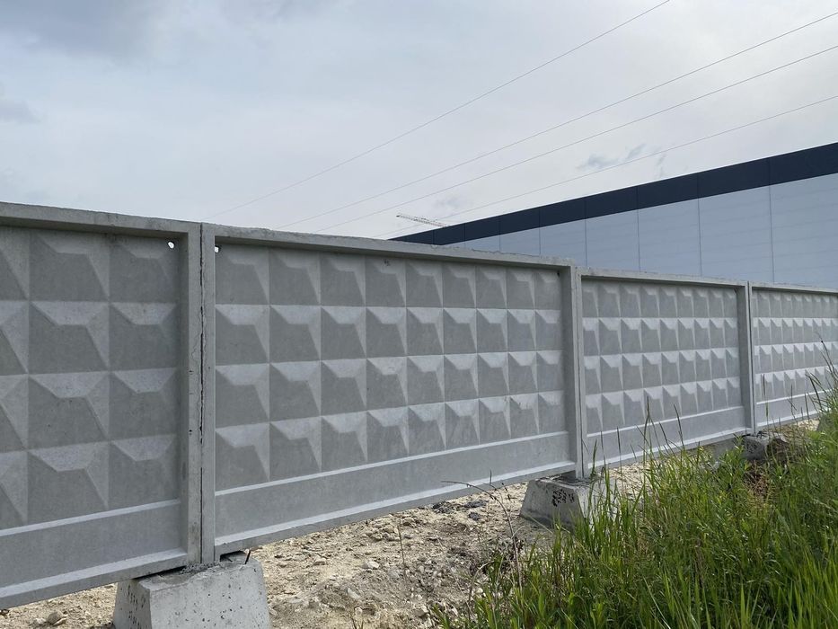 Плити огорожі і стакани