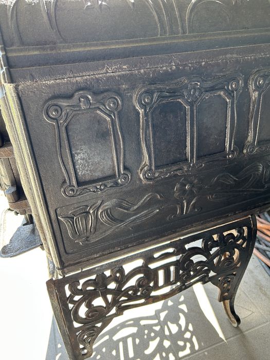 Starodawny piecyk na drewno