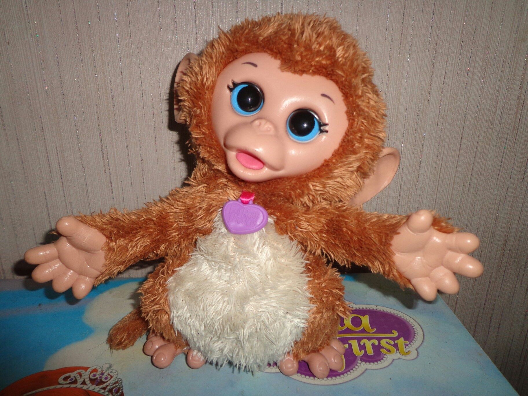 FurReal Freinds Смешливая обезьянка интерактивная Хасбро Hasbro