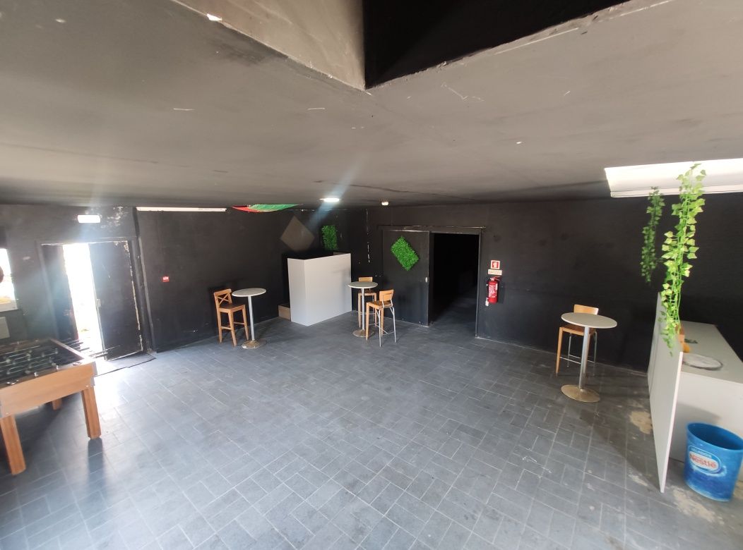 Alugo espaço para comércio