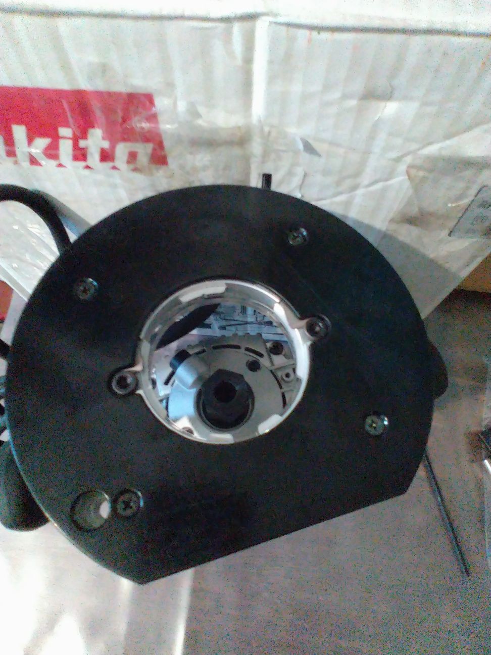Makita rp2300FCX фрезер rp2301