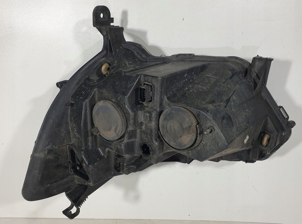 Renault Master IV Reflektor Prawy 260105567R