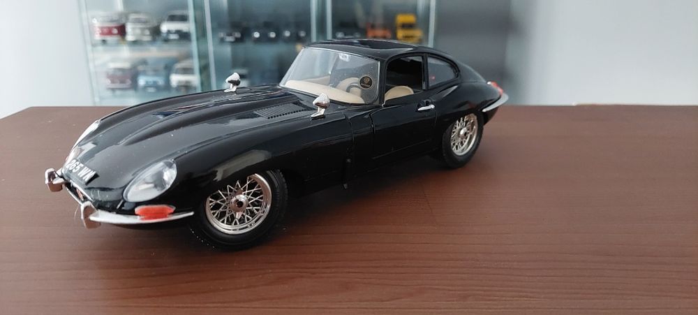 Model 1:18 Jaguar E Type Bburago Made in Italy