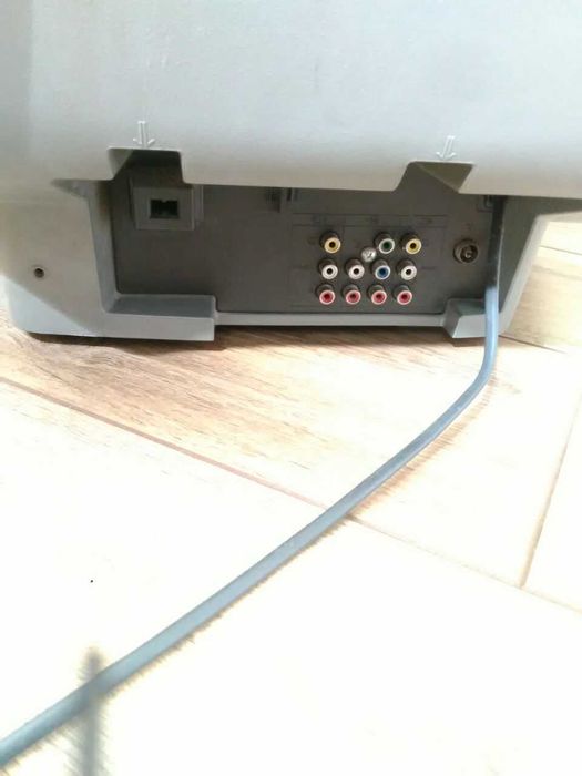 телевізор SONY TV TRINITRON з плоским екраном 21"