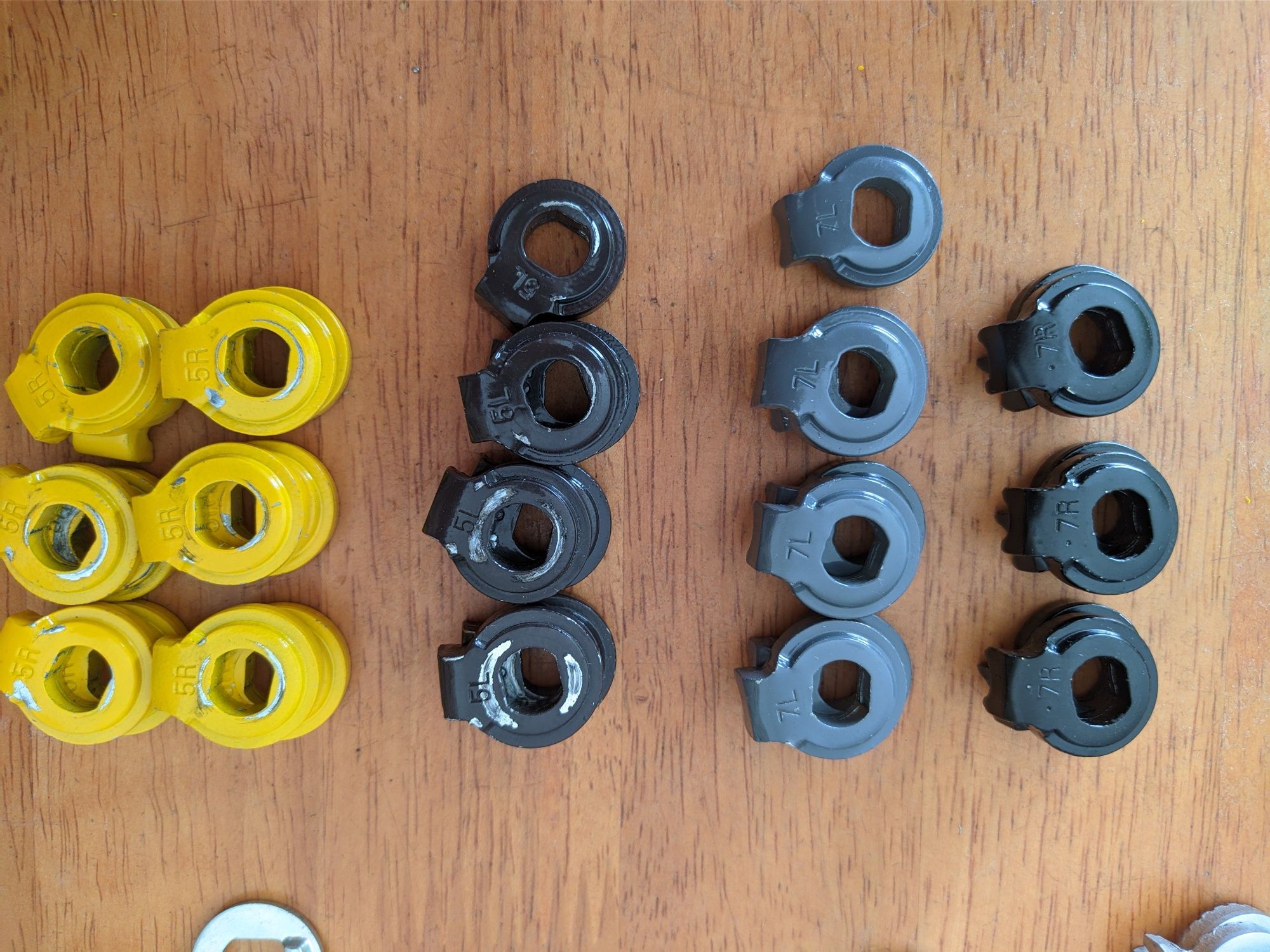 Nakrętki, podkładki Shimano, Sram, Sturmey-Archer