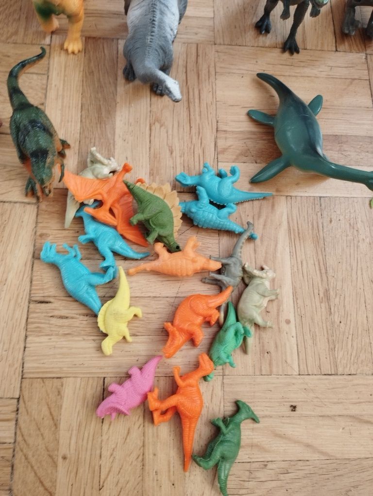 Dinozaury, duży zestaw dinozaurów, figurki dinozaurów