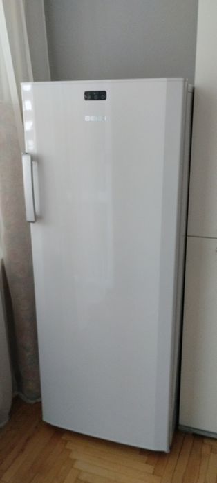 Морозильна камера Beko