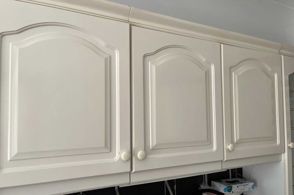 Meble kuchenne używane, białe, blaty, szafki wiszące