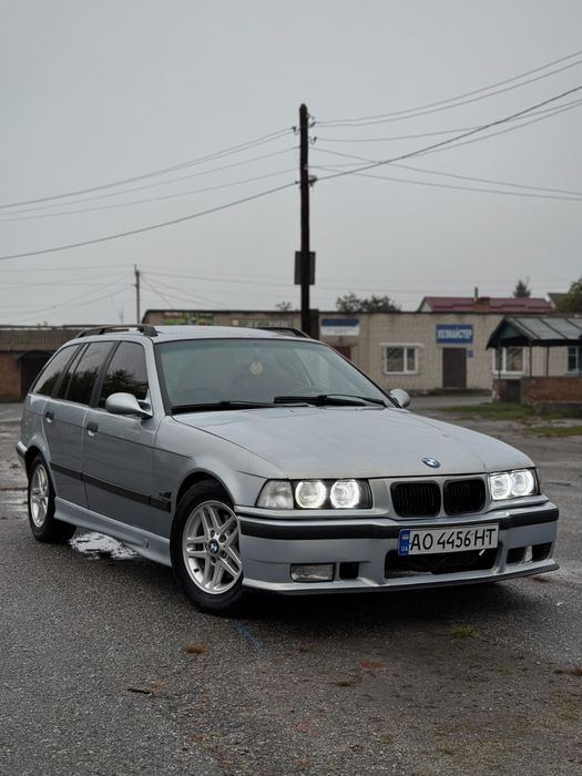 Bmw e36 320i individual Автомат m52b20tu touring