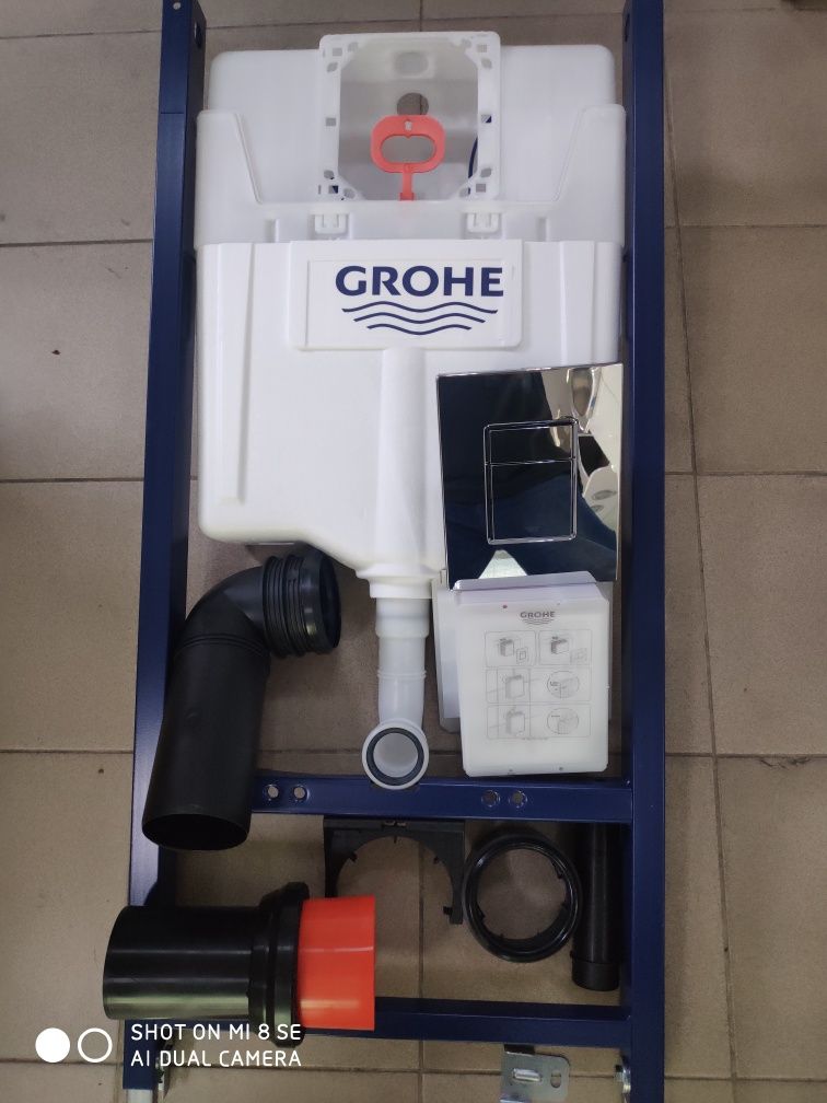 Инсталяция GROHE плюс подвесной унитаз