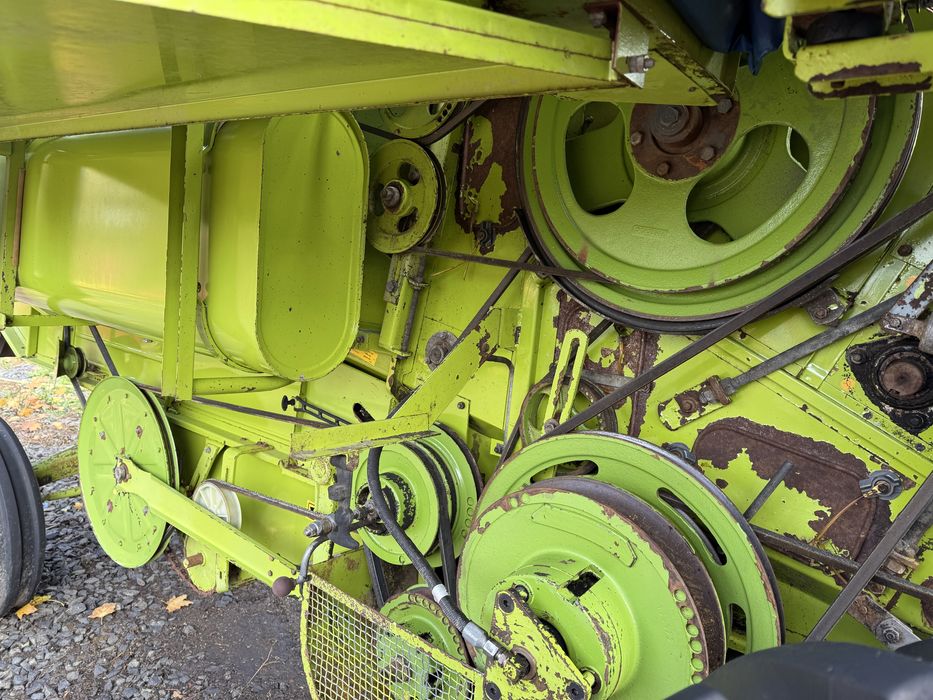 Комбайн зернозбиральний Claas Consul