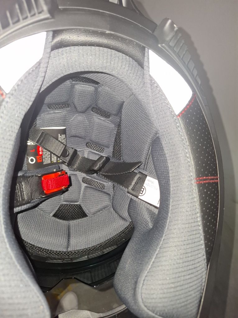 Benelli Leoncino 125 | 2025. Com Capacetes, Jaquetas e luvas