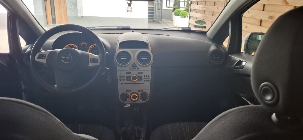 Opel corsa D 1.2