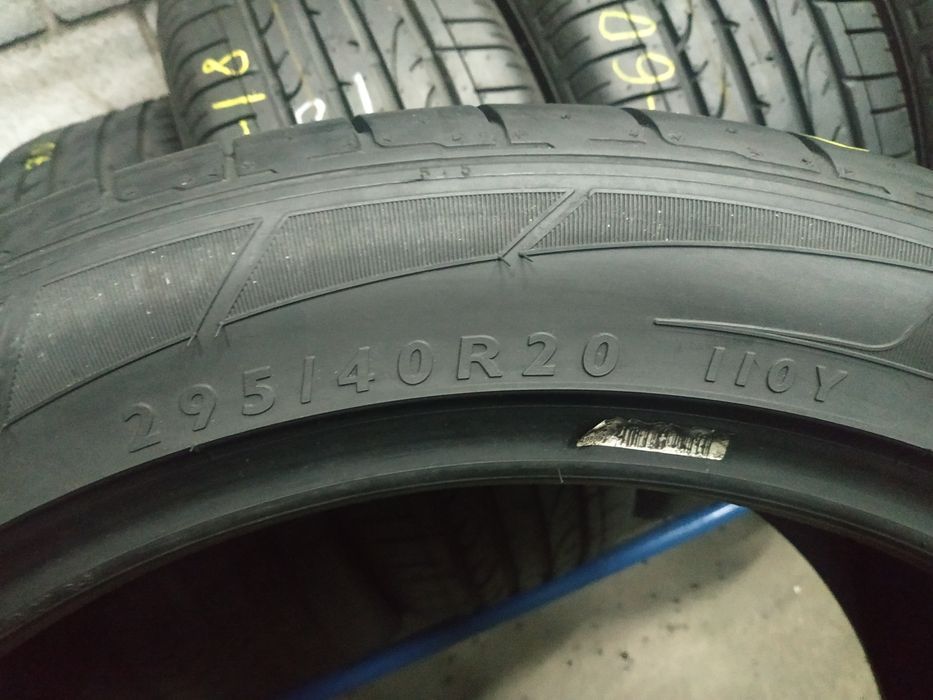 Літні шини 295/40 R20 (110Y) DUNLOP