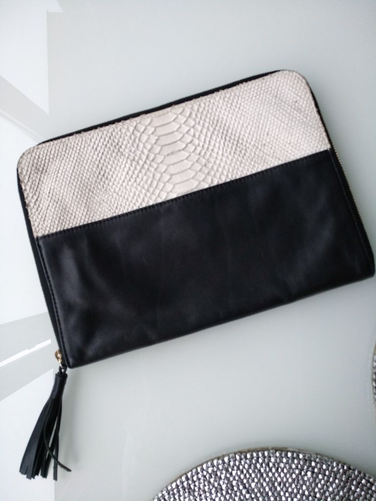Zara клатч 35*20см из натуральной кожи, черно-белый, змеиная кожа