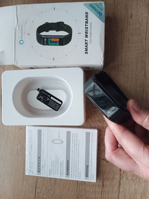 DOOGEE DG Band вживаний, в хорошому стані, фітнес-браслет