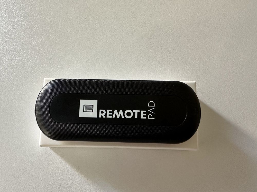 Wireless bluetooth remote for teleprompter Apple/Android