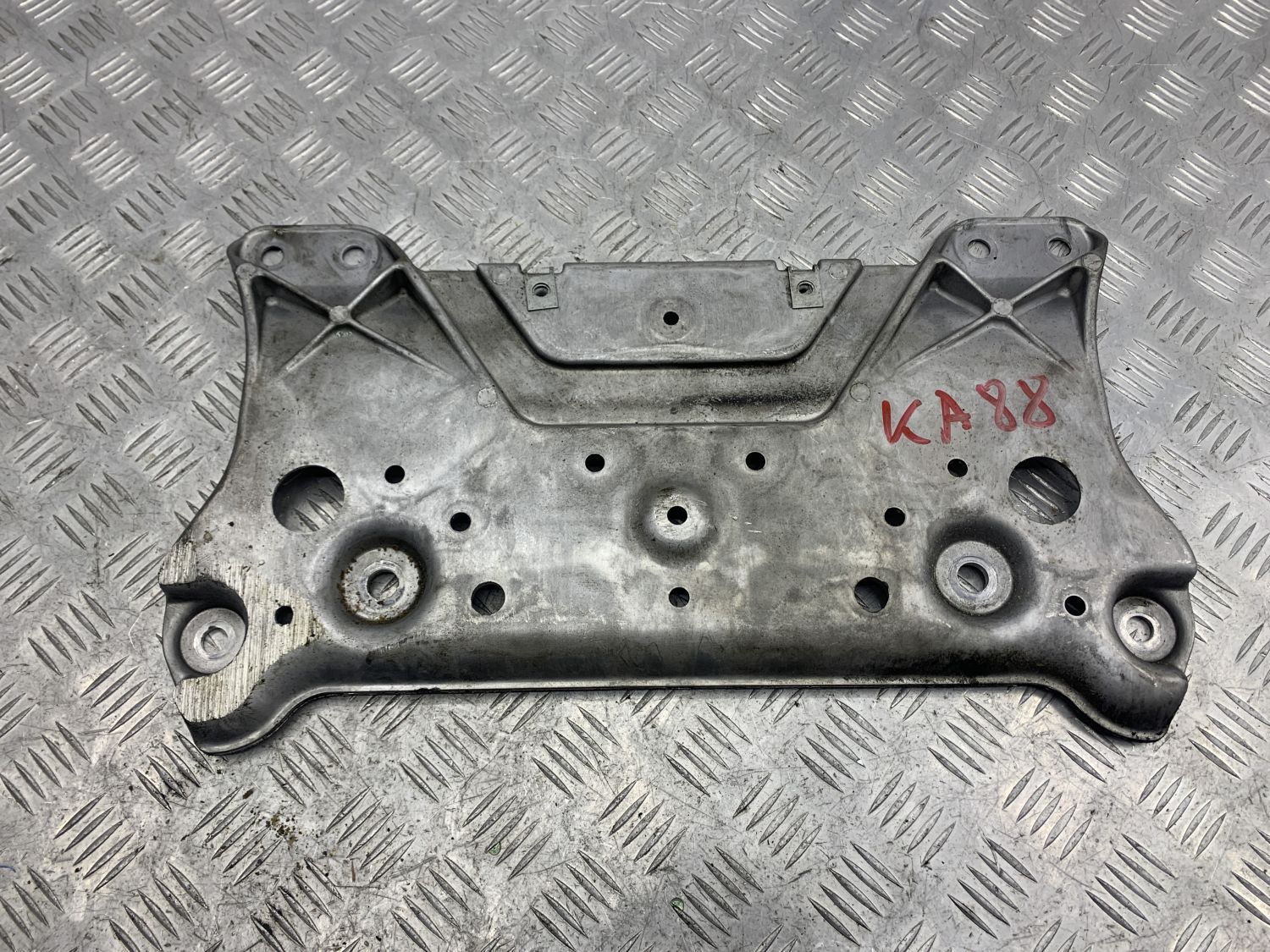 Кронштейн переднего подрамника 544651EA1B для Infiniti Q50 2013-2021