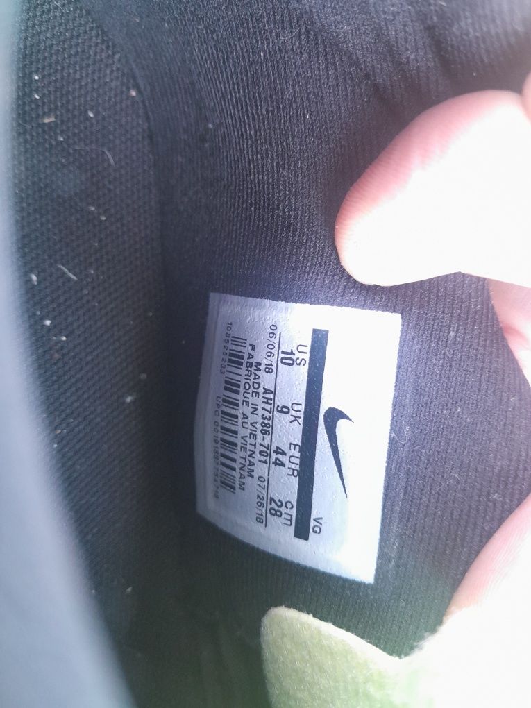 Sapatilhas Nike Turf 44
