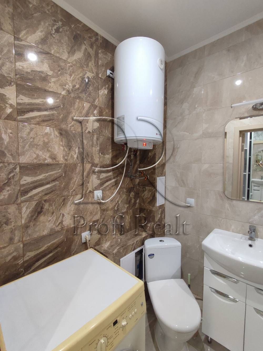 Продаж 1 кімнатної квартири з терассою ЖК Каховська/метро Лівобережна