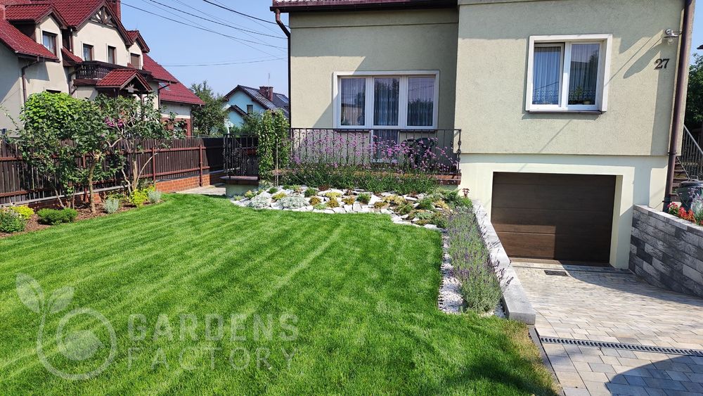 Usługi Ogrodnicze! Zakładnie Trawników ,trawnik siany ,trawnik z rolki