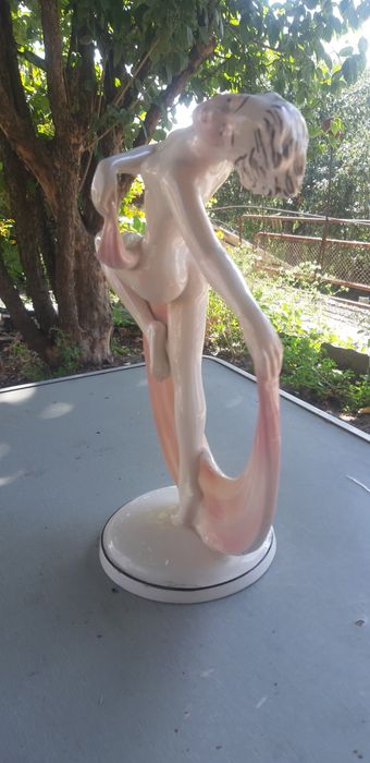 Статуэтка фарфоровая Германия.