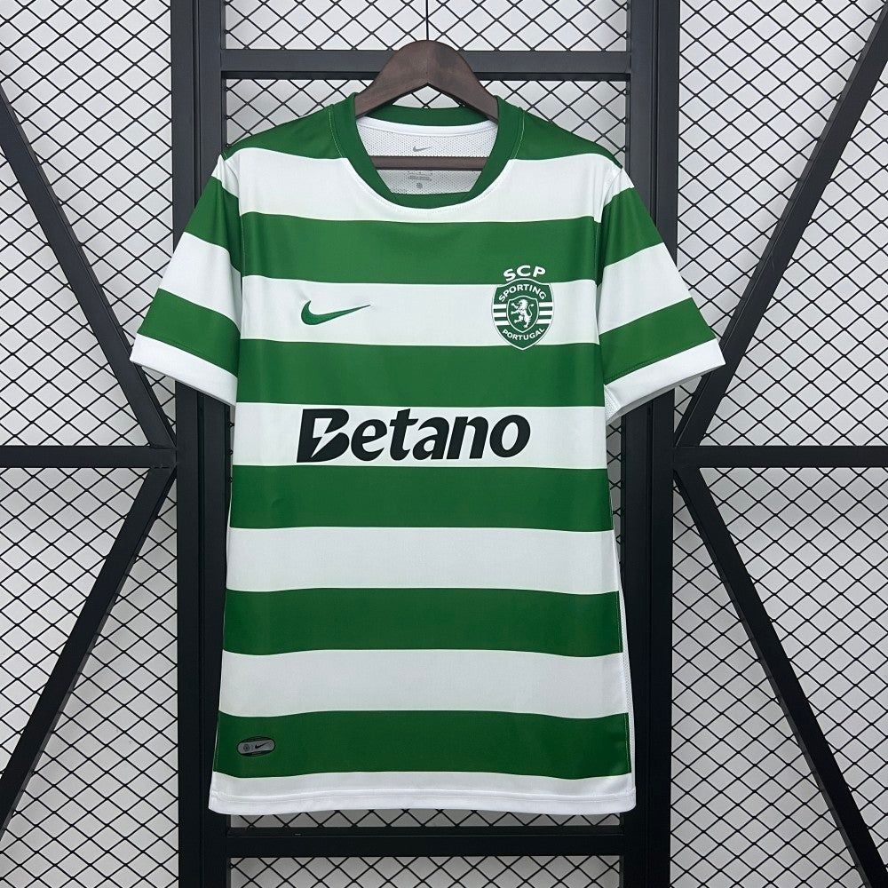 Várias camisolas desportivas