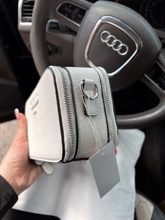 Сумка GUESS Lewistown останні в 2ох кольорах