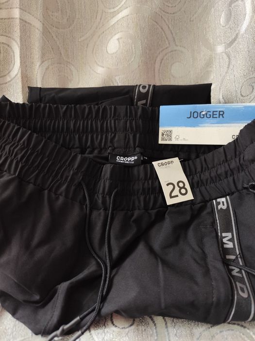 Продам штани бренду CROPP