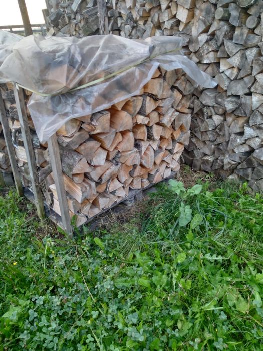 Drewno opałowe suche sezonowane