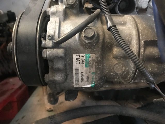 Compressor de AC Alfa Romeo Mito 1.6 JTD .6 JTD