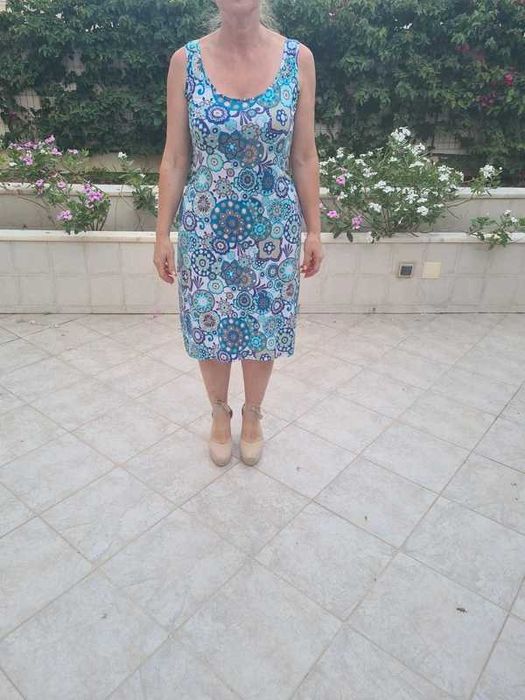Vestido azul feito à mão