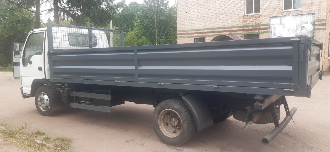 Самоскид Ісузу 5т, трьохстороння вигрузка.