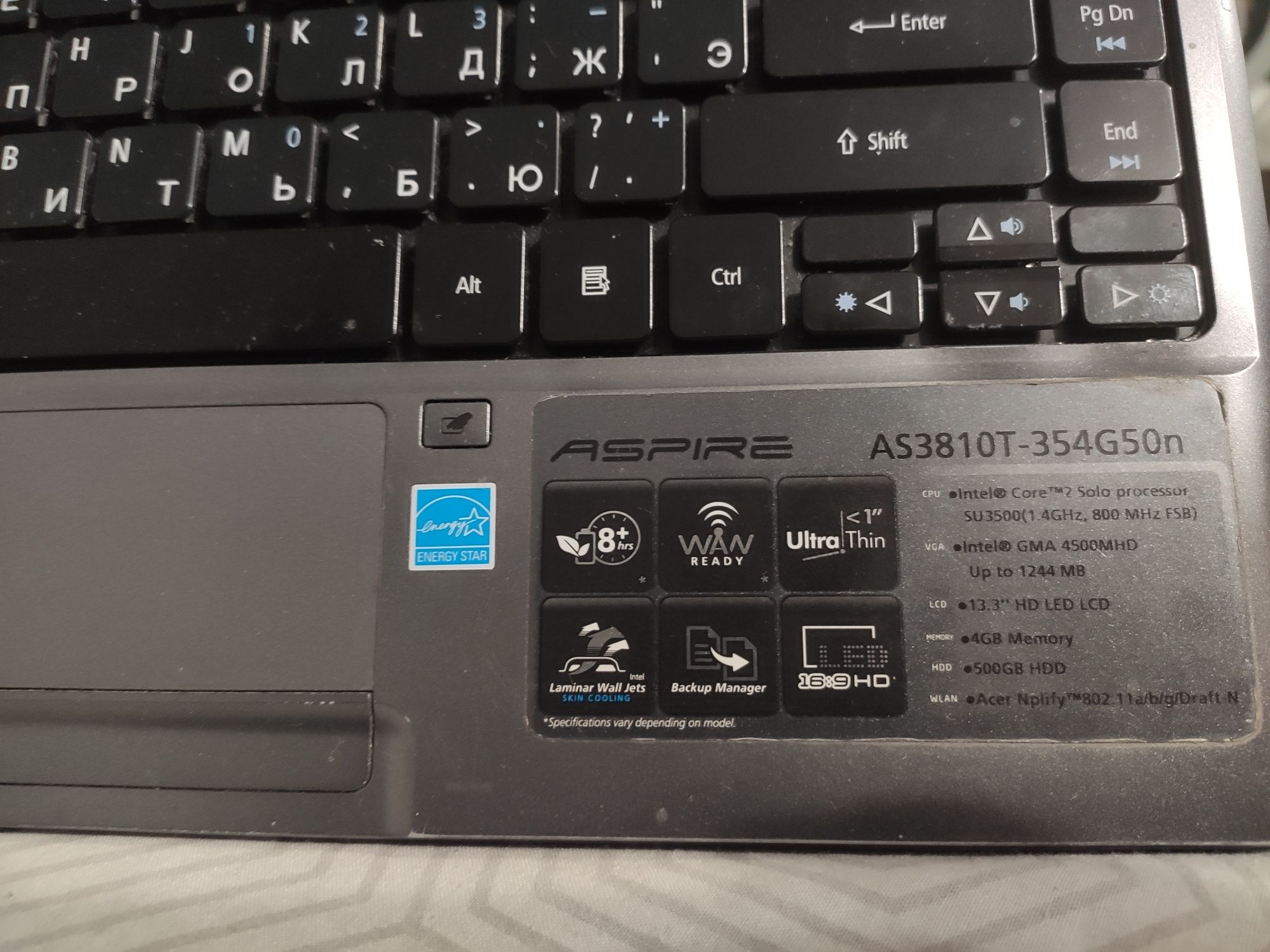 Продам ноутбук Acer с нерабочим экраном